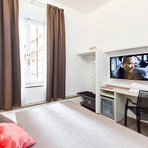 3* Bed & Breakfast Town House Fontana Di Trevi